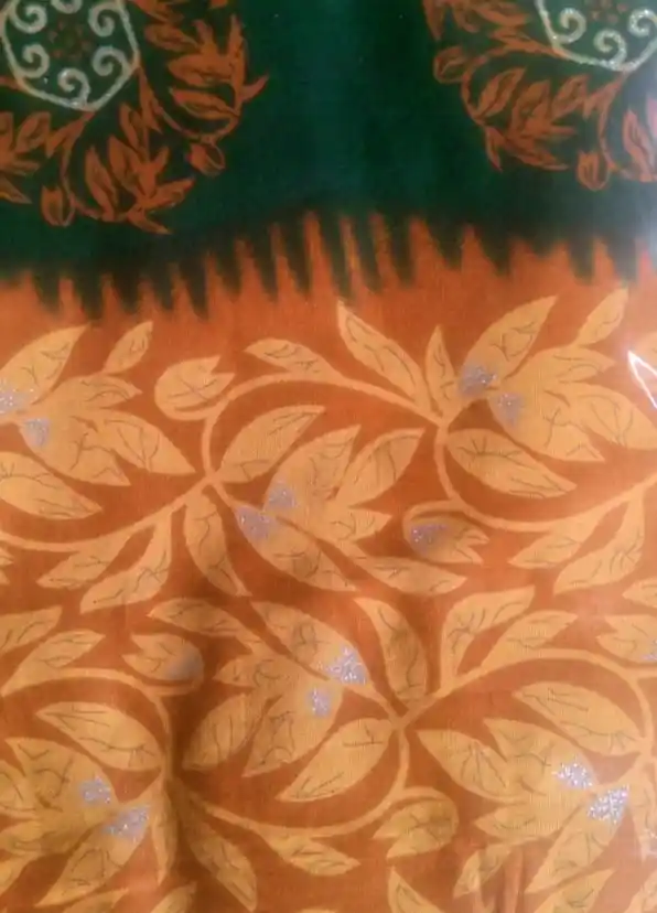লোনের থ্রি পিস