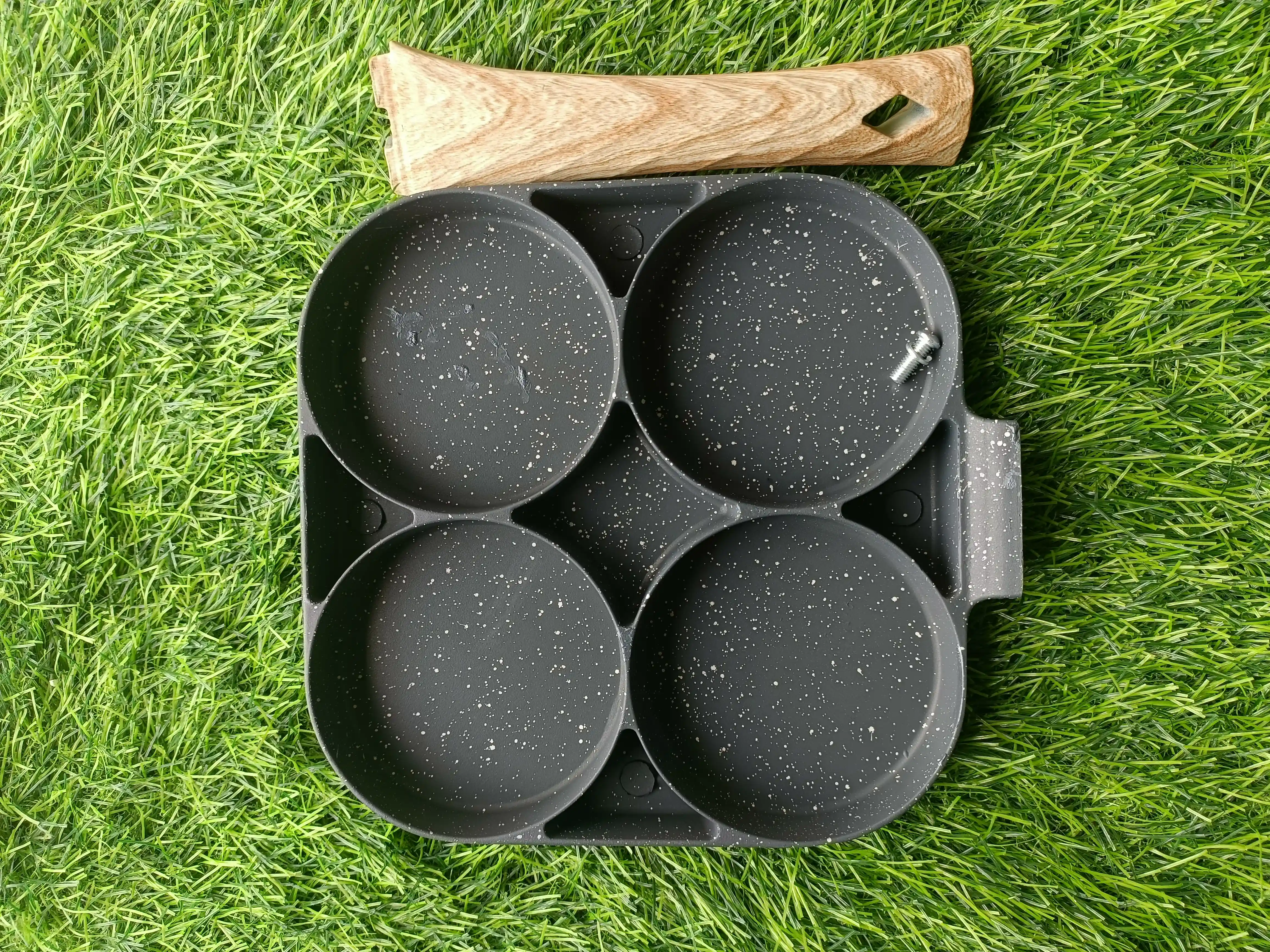 4 Hole Omelet Pan for Burger Egg Ham Pancake Maker Wooden Handle Frying Pan